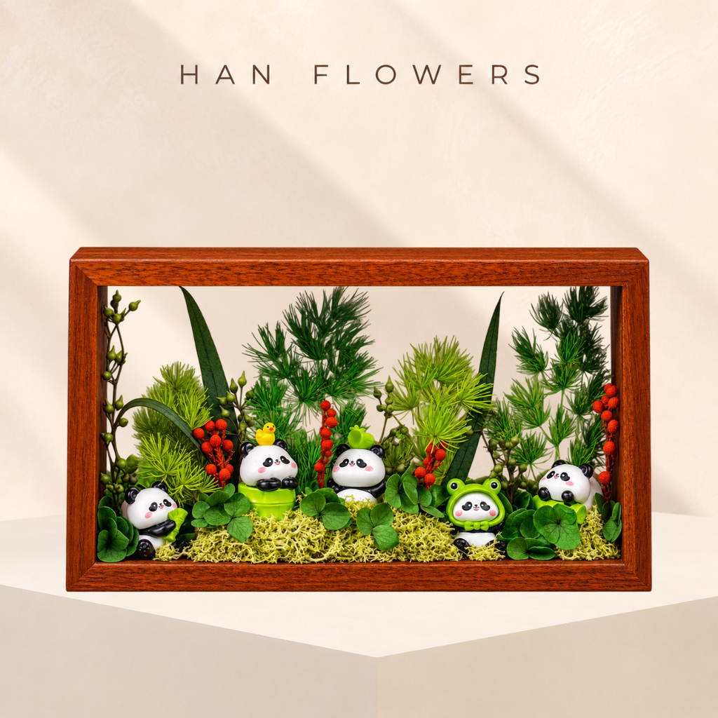 Natural Panda Preserved Flower Frame