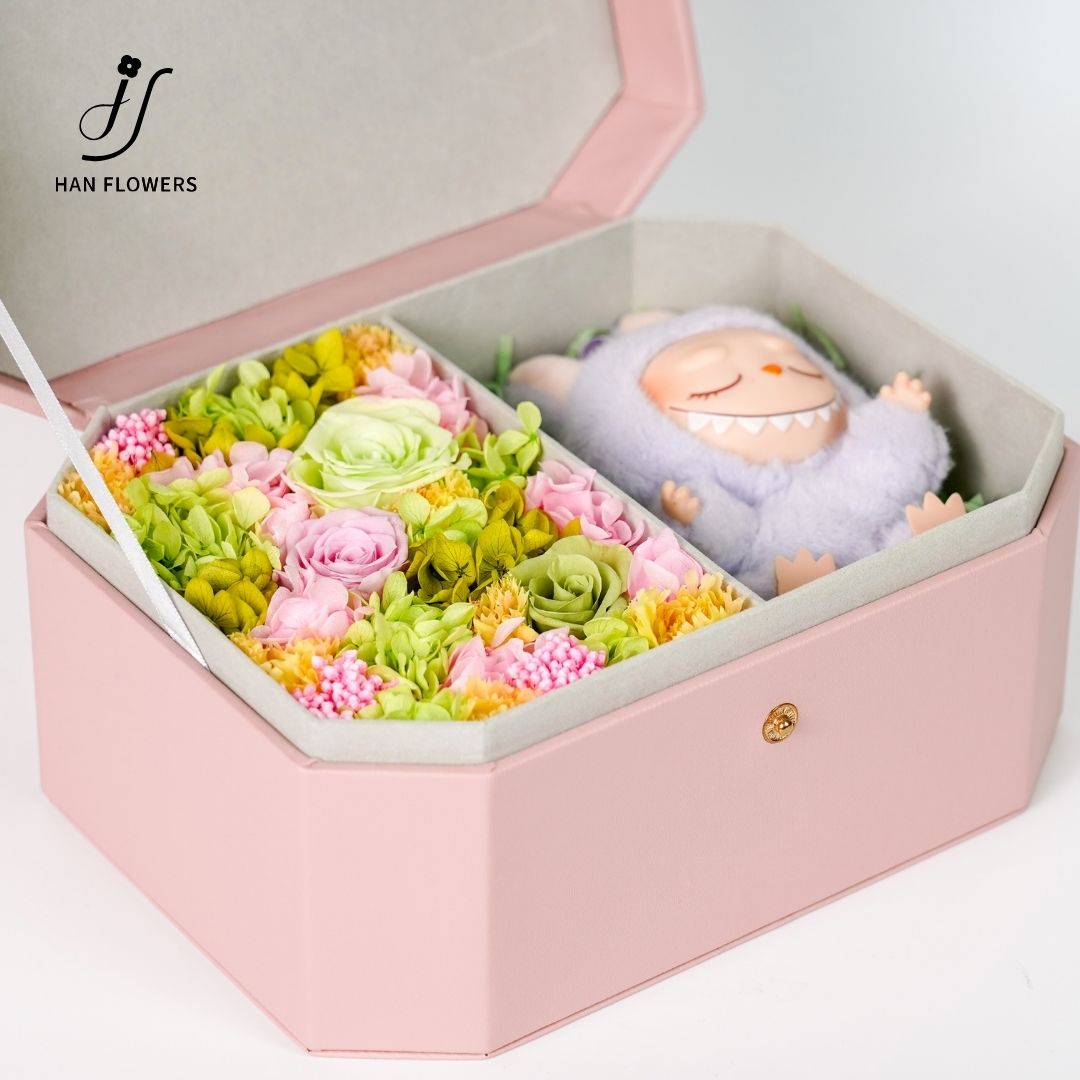 Gift Box with Preserved Roses