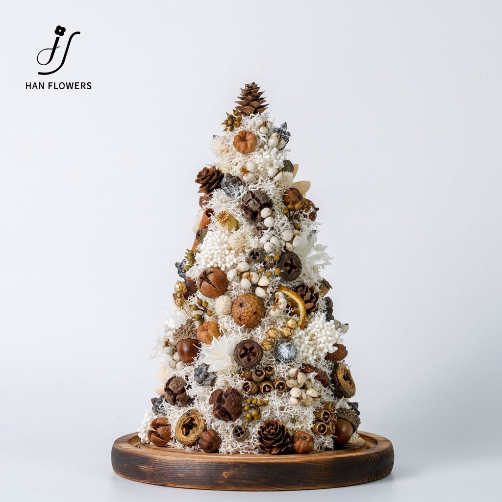 Nature-Inspired Christmas Tree