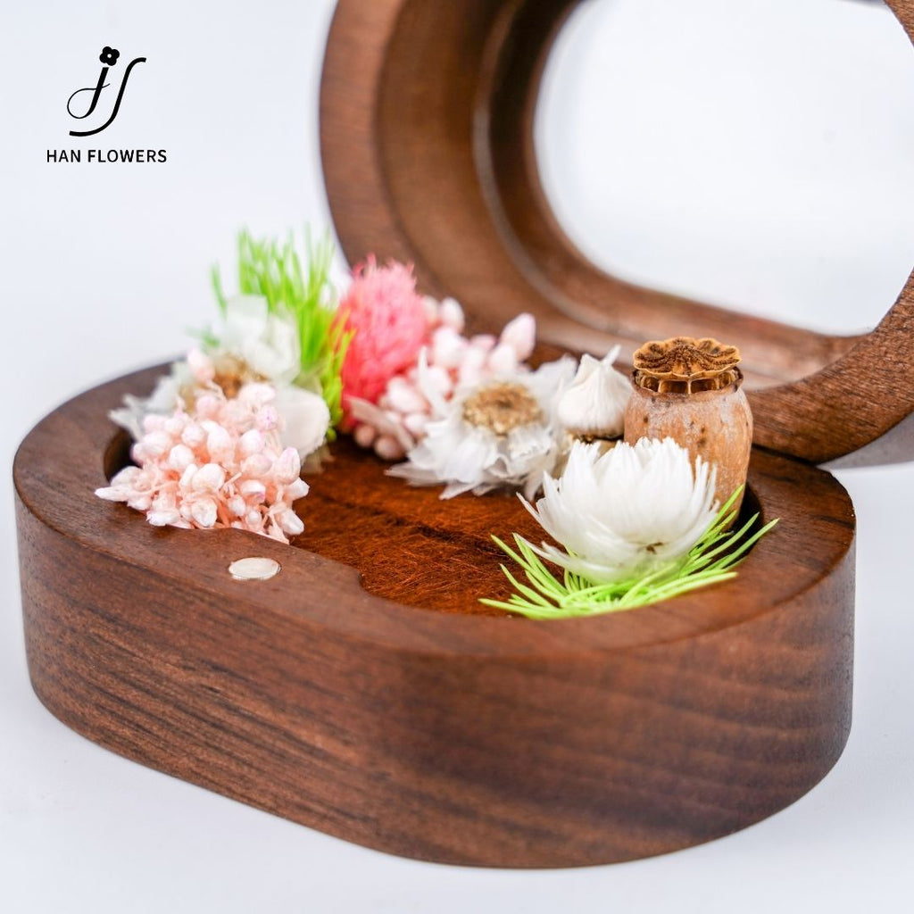 Jewelry Box with Preserved Flowers