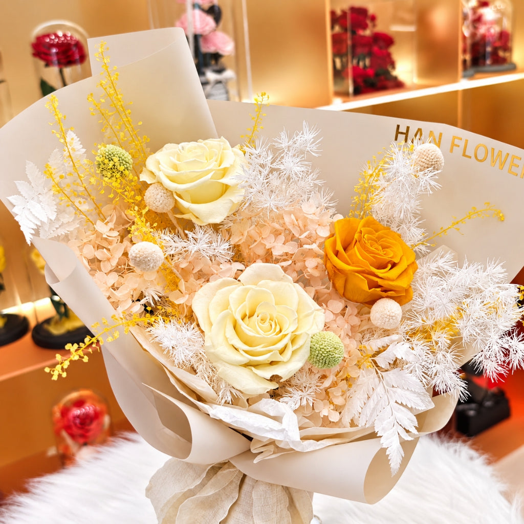 Honey Ivory Preserved Bouquet (S)