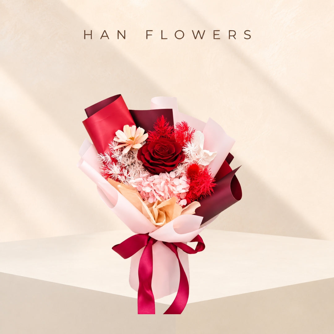 Velvet Amour Preserved Bouquet (XS)