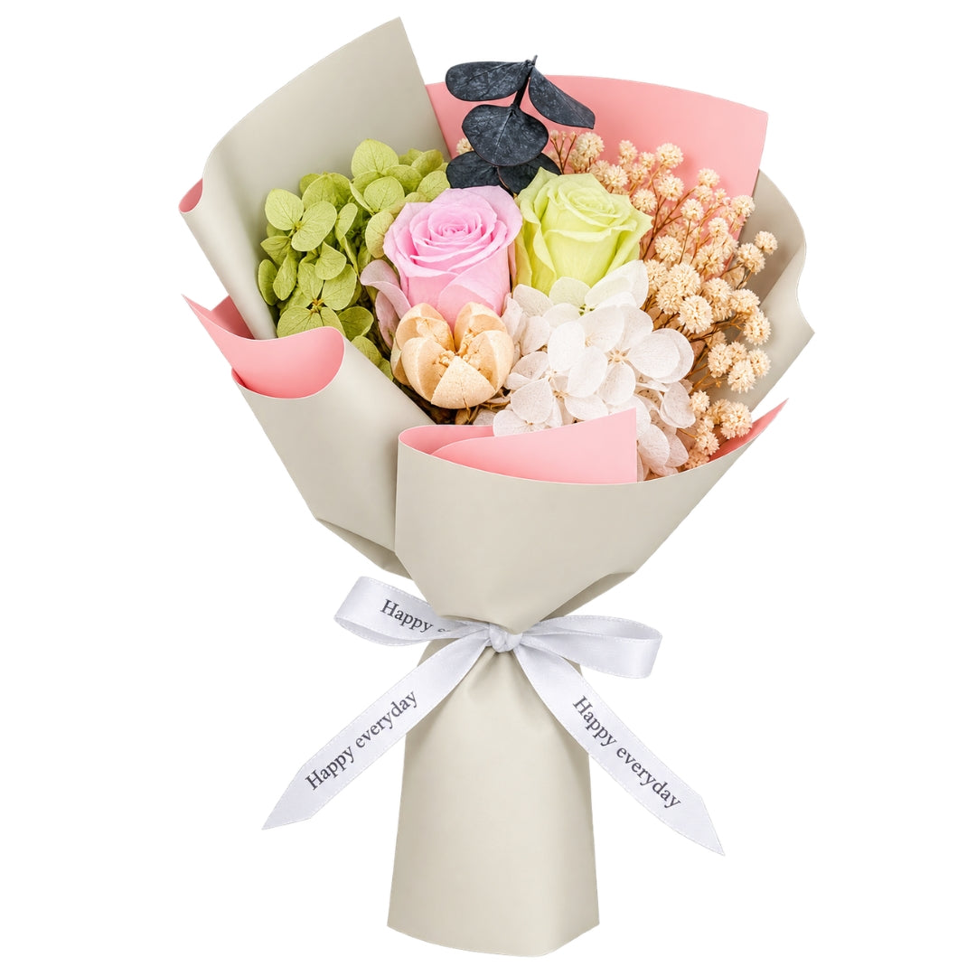 Petite Amour Mini Preserved Flower Bouquet (Palm-Sized)