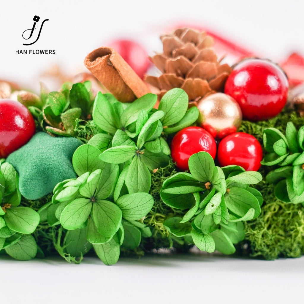 Classic Preserved Christmas Wreath