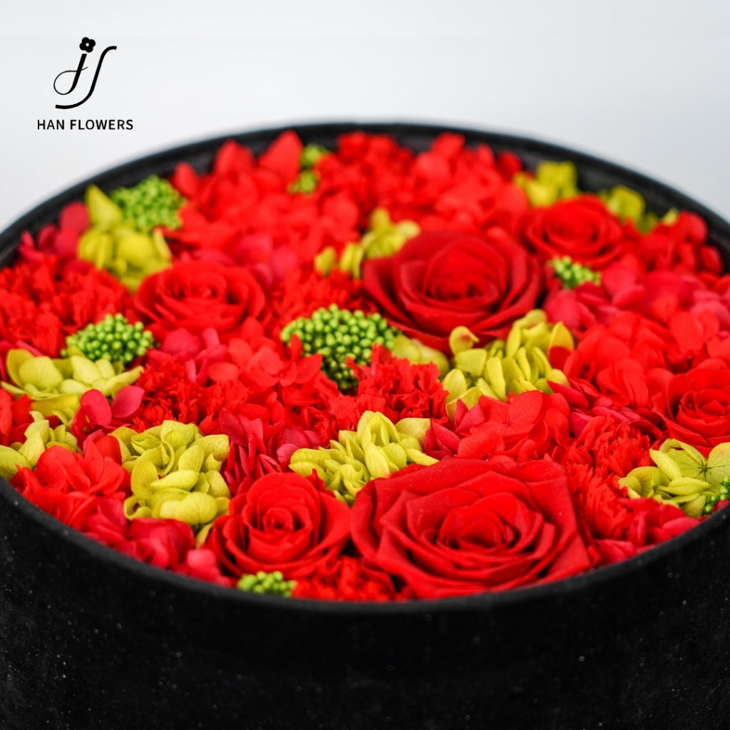 Preserved Flower in Black Velvet Round Box