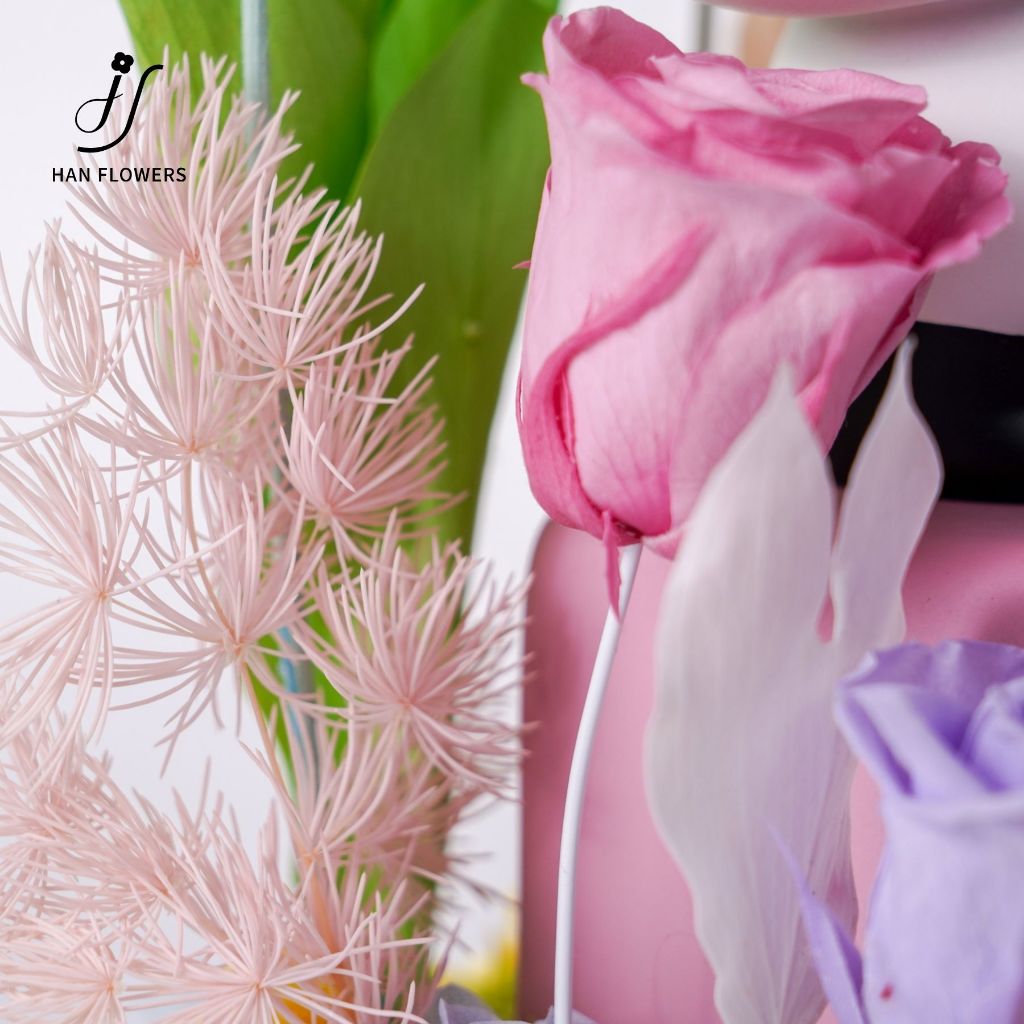 Panda with Apple of Blessings (Large)