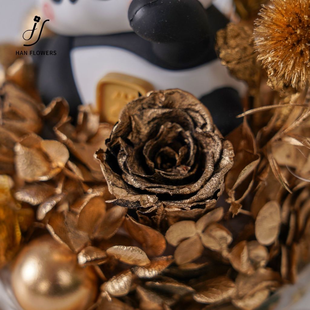 Preserved Flower Panda Fortune Design (Vintage Gold and LED Light)