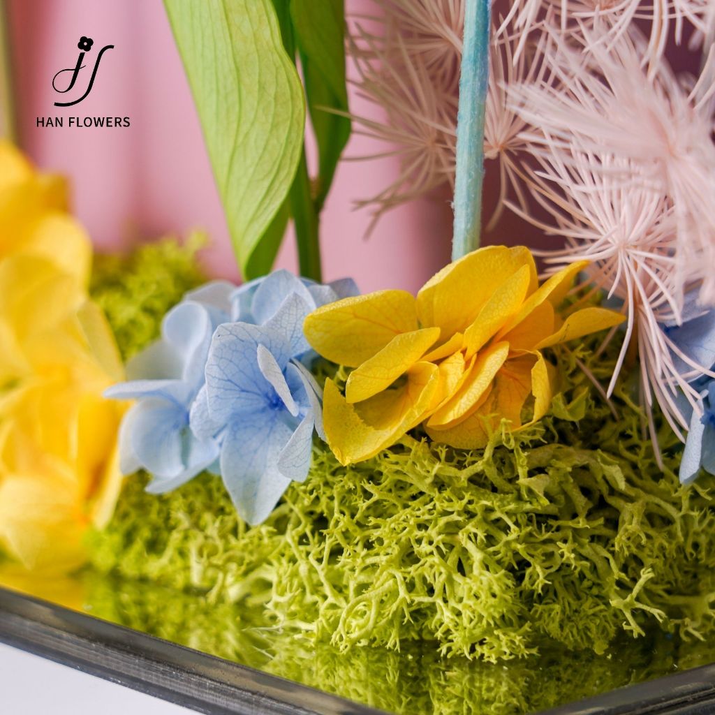 Panda with Apple of Blessings (Large)