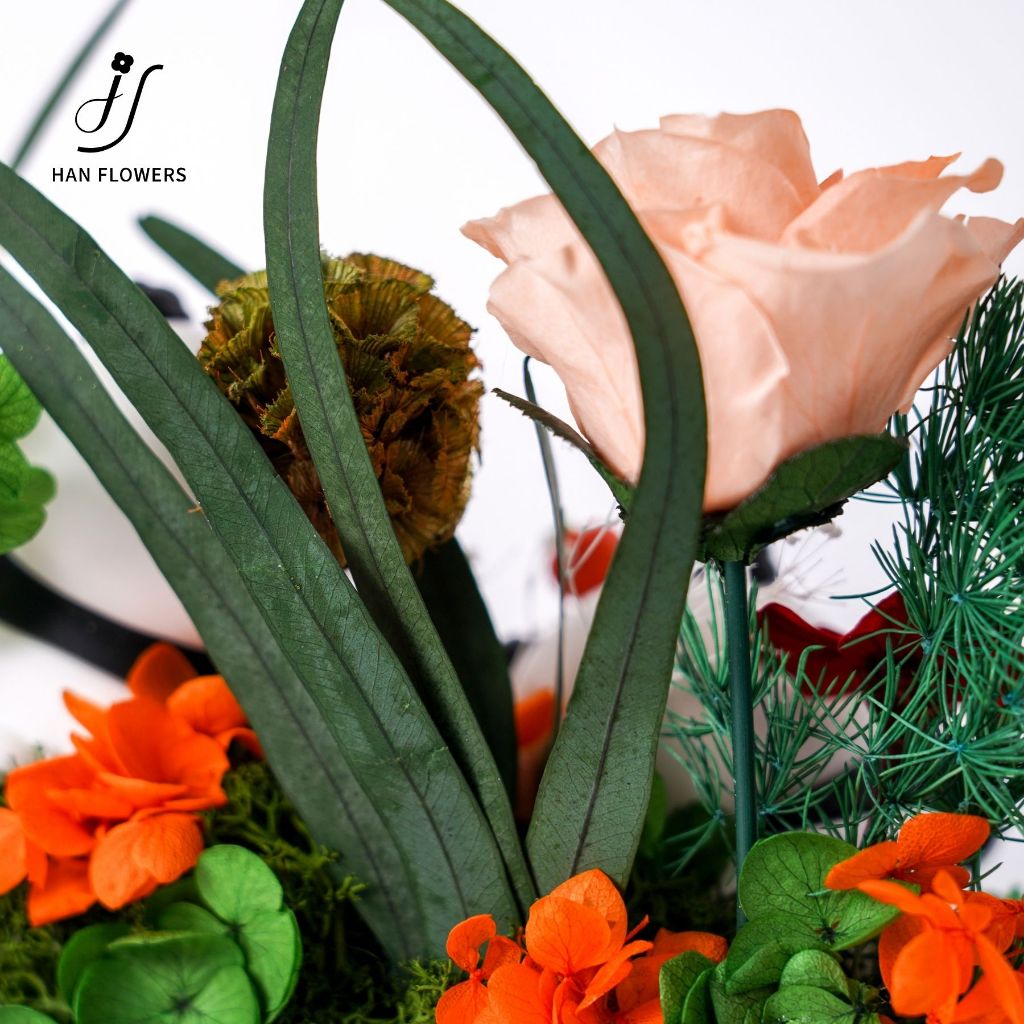 Preserved Flower Happiness Panda Gift Box