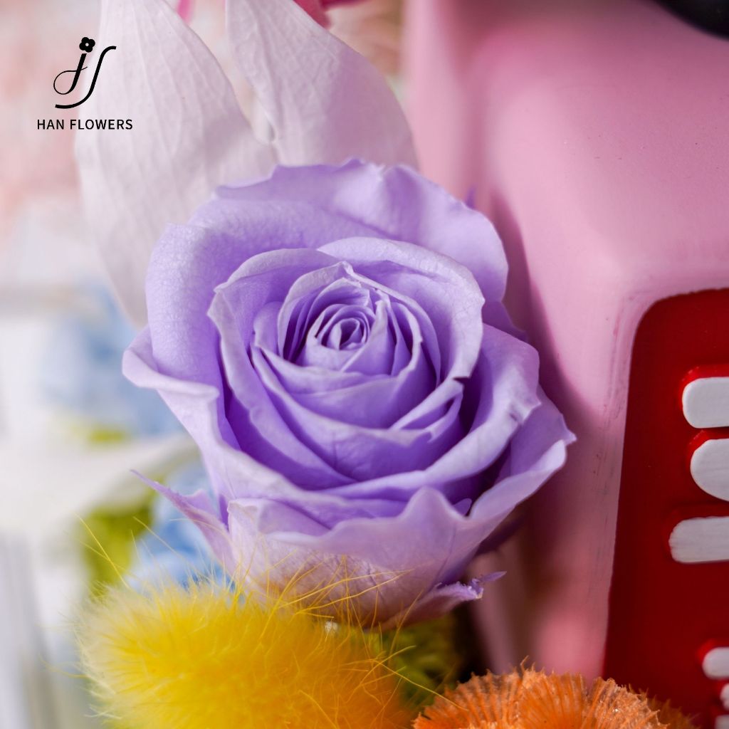 Panda with Apple of Blessings (Large)