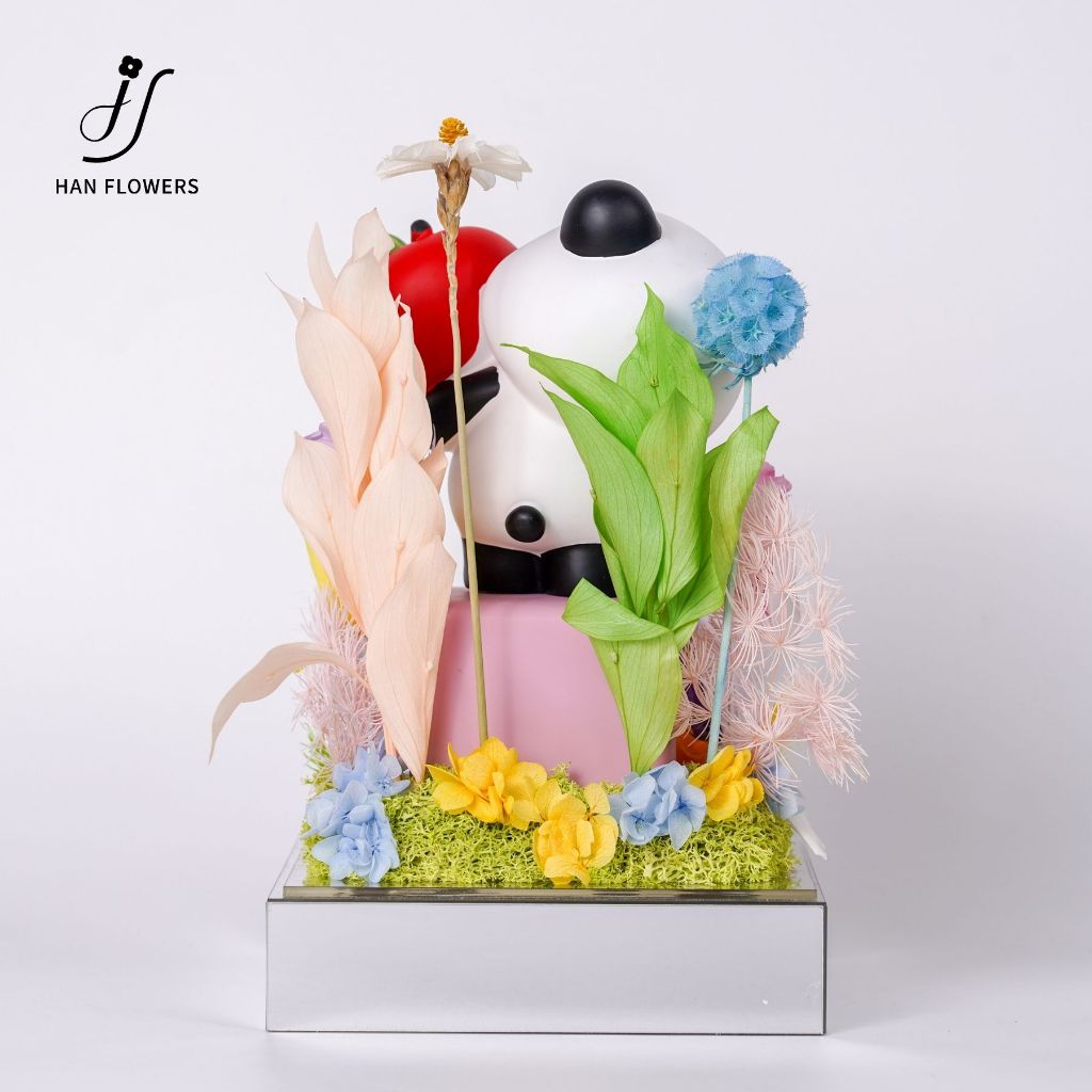 Panda with Apple of Blessings (Large)