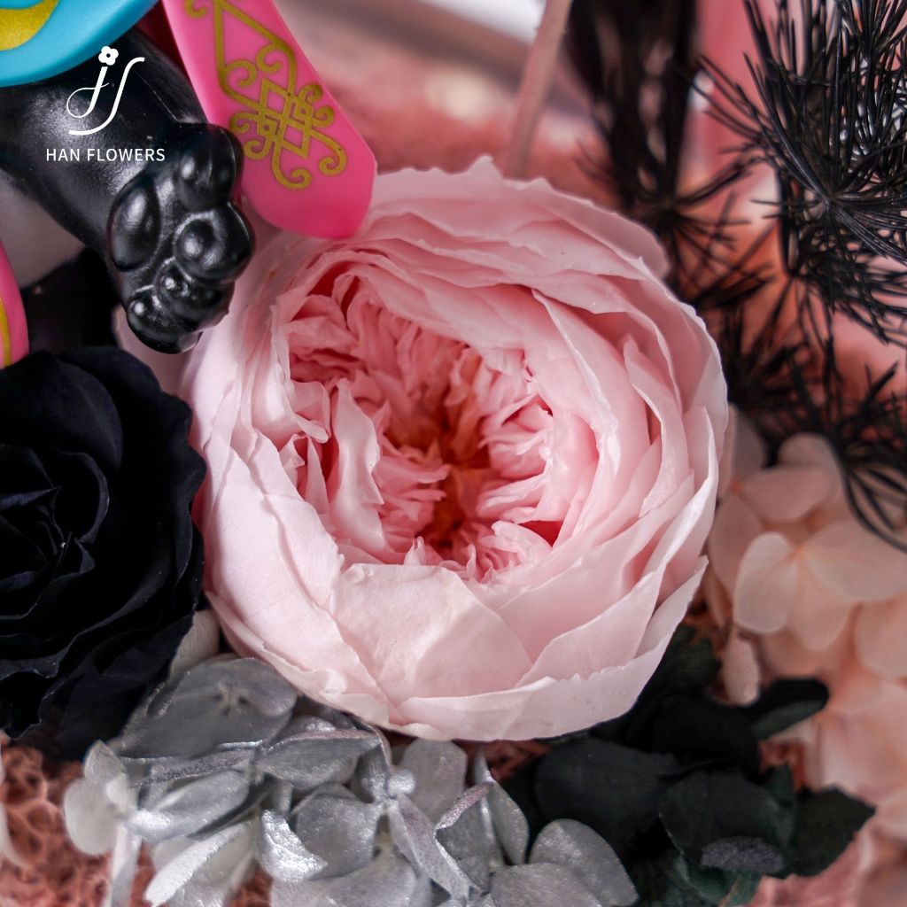 Preserved Flower Sichuan Opera Bian Lian Face-Changing Panda Pink Series