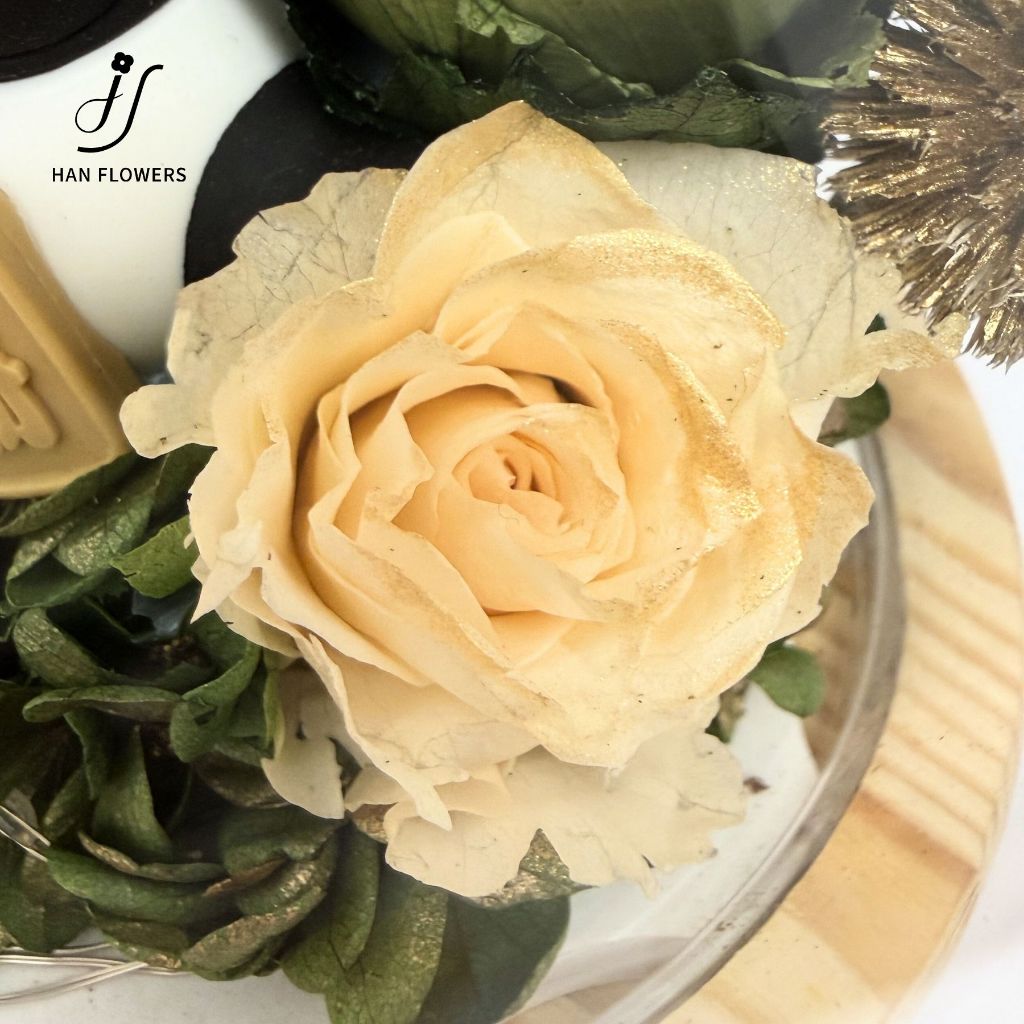 Preserved Flower Fortune Panda with LED